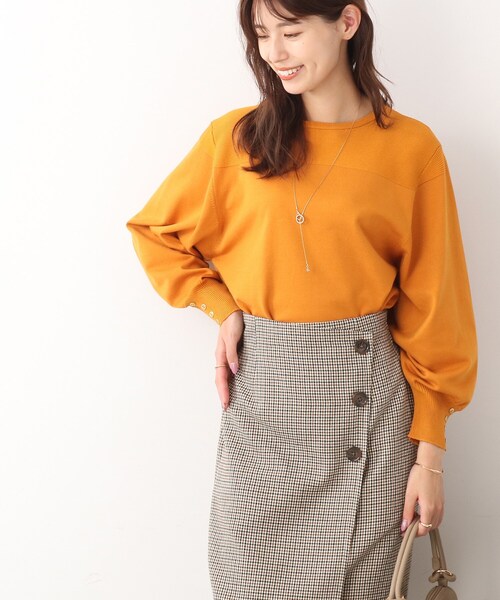 DRESKIP(ドレスキップ)の「◆袖ボタンガーター切り替えニット(ニット/セーター・レディース・ブルー/ブラック系2/ベージュ系その他2/マスタード・02/03/04)」の4枚目の写真