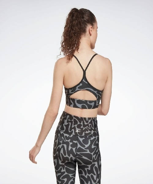 Reebok（リーボック）の「ワークアウト トライ バック ブラ / WOR AOP Tri Back Bra【返品不可商品】（スポーツブラ・レディース・ピンク/ブラック・J/S/J/M/J/L/OT）」の5枚目の写真