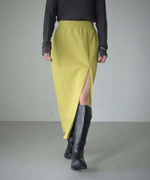 cheriella（シェリエラ）の「【cheriella】WEB限定ファスナースリットタイトスカート（スカート・レディース・ベージュ/マスタード/カーキ/ブラック・M）」の2枚目の写真