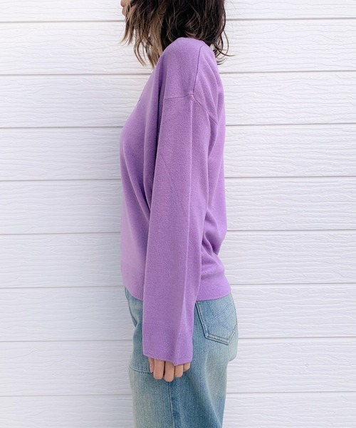 Q（キュー）の「なめらかタッチVネックニット（ニット/セーター・レディース・ライトグレー/アイボリー/ラベンダー・MEDIUM）」の11枚目の写真