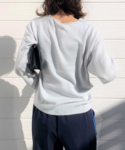 Q（キュー）の「なめらかタッチVネックニット（ニット/セーター・レディース・ライトグレー/アイボリー/ラベンダー・MEDIUM）」の14枚目の写真