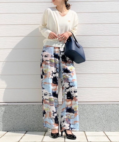 Q（キュー）の「なめらかタッチVネックニット（ニット/セーター・レディース・ライトグレー/アイボリー/ラベンダー・MEDIUM）」の9枚目の写真