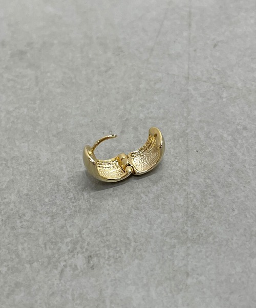 Omekashi（オメカシ）の「スモールフープピアス（ピアス（両耳用）・レディース・シルバー/ゴールド・ONE SIZE）」の7枚目の写真