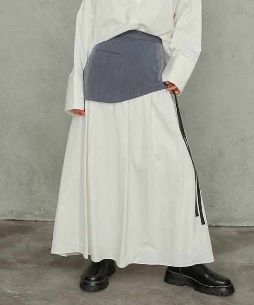 Maisones.(メゾネス)の「Round-flap Skirt | ラウンドフラップスカート(スカート・レディース・チャコールグレー/ブラック/ネイビー・1/2)」の2枚目の写真