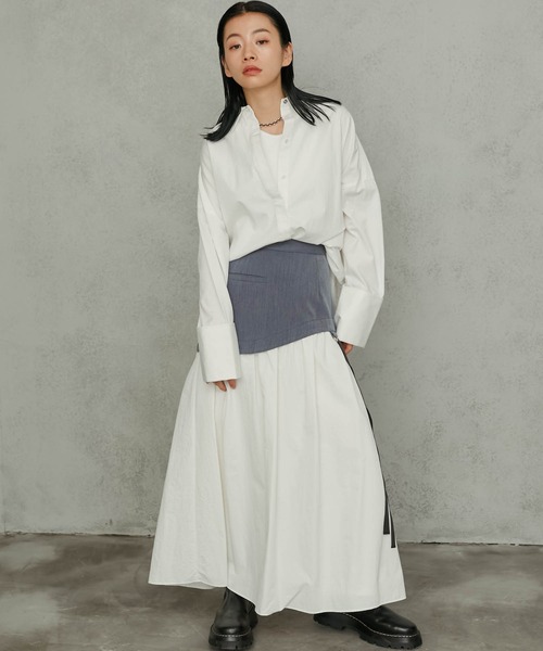 Maisones.(メゾネス)の「Round-flap Skirt | ラウンドフラップスカート(スカート・レディース・チャコールグレー/ブラック/ネイビー・1/2)」の10枚目の写真