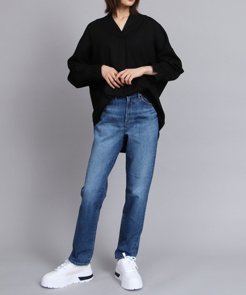 Moname(モナーム)の「Moname MILLA ストレートデニムパンツ(デニムパンツ・レディース・ブルー・24/25/23)」の16枚目の写真