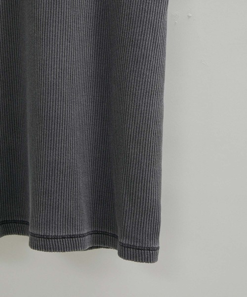 SALON adam et rope'（サロン アダム エ ロペ）の「【セットアップ対応】ガーメントダイリブタンクトップ/ノースリーブプルオーバー（タンクトップ・レディース・オフホワイト/ブラウン/チャコールグレー・FREE）」の4枚目の写真