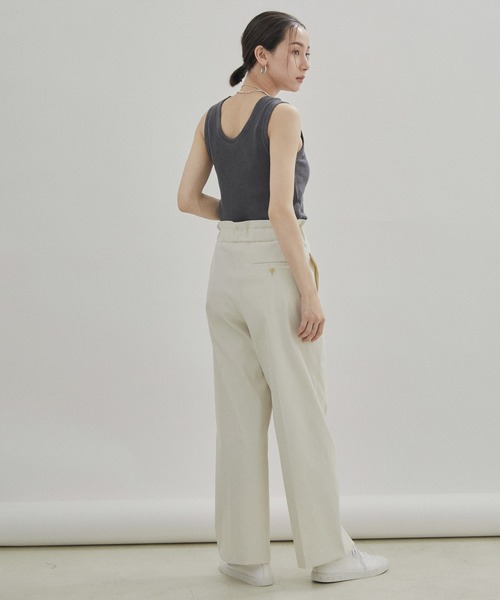 SALON adam et rope'（サロン アダム エ ロペ）の「【セットアップ対応】ガーメントダイリブタンクトップ/ノースリーブプルオーバー（タンクトップ・レディース・オフホワイト/ブラウン/チャコールグレー・FREE）」の16枚目の写真