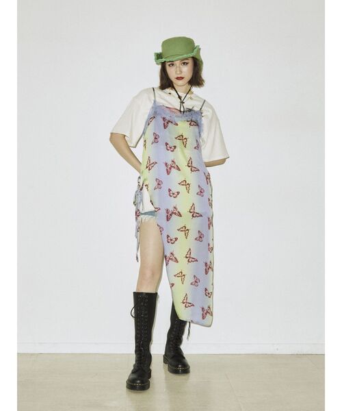 jouetie（ジュエティ）の「バタフライパターンスリットキャミワンピース（ワンピース・レディース・パープル/ピンク・MEDIUM）」の3枚目の写真