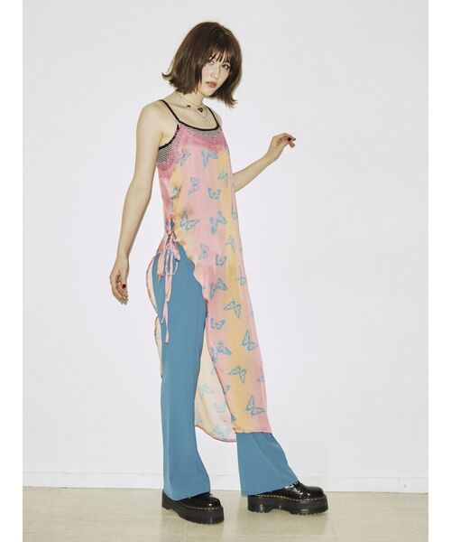 jouetie（ジュエティ）の「バタフライパターンスリットキャミワンピース（ワンピース・レディース・パープル/ピンク・MEDIUM）」の13枚目の写真