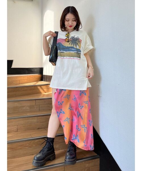 jouetie（ジュエティ）の「バタフライパターンスリットキャミワンピース（ワンピース・レディース・パープル/ピンク・MEDIUM）」の17枚目の写真