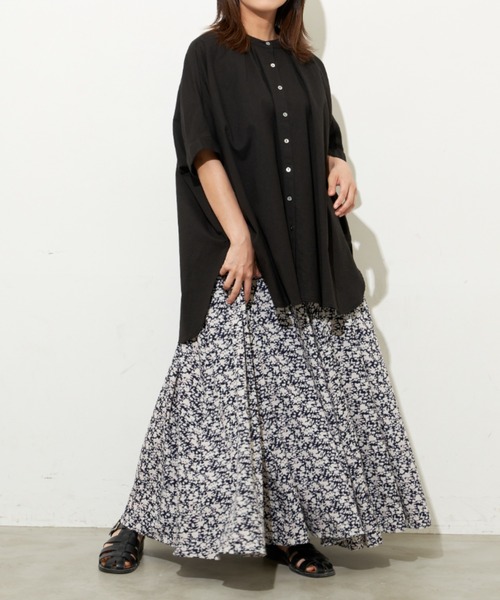 Libra Cue（リブラ キュー）の「フラワープリントギャザースカート（スカート・レディース・ネイビー/レッド・FREE）」の13枚目の写真