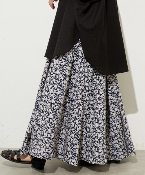 Libra Cue（リブラ キュー）の「フラワープリントギャザースカート（スカート・レディース・ネイビー/レッド・FREE）」の22枚目の写真