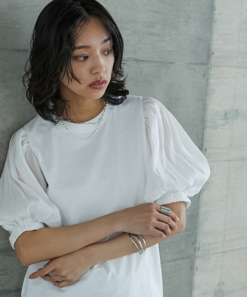 GEVS.(ジェイヴィス)の「<大きいサイズ> シアーパフスリーブTシャツ GEVS.(Tシャツ/カットソー・レディース・ブラック/オフホワイト・L/4L/LL/3L/5L)」の5枚目の写真