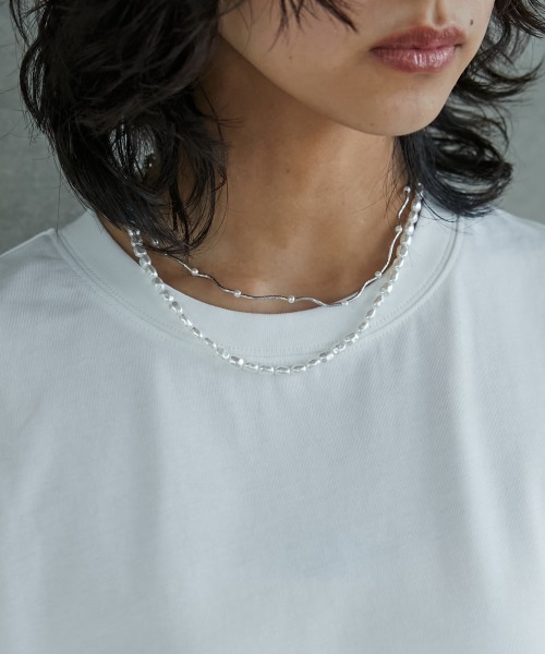 GEVS.(ジェイヴィス)の「<大きいサイズ> シアーパフスリーブTシャツ GEVS.(Tシャツ/カットソー・レディース・ブラック/オフホワイト・L/4L/LL/3L/5L)」の19枚目の写真