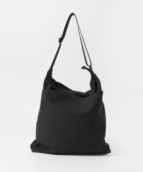 URBAN RESEARCH DOORS（アーバンリサーチドアーズ）の「2TONE ショルダーバッグ（ショルダーバッグ・メンズ・ブラック/グリーン/ベージュ系その他/ライトカーキ/グレー系その他・-）」の16枚目の写真