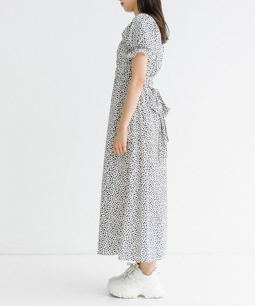 OLIVE des OLIVE（オリーブデオリーブ）の「シャーリングダブルフロントワンピース　1031090640（ワンピース・レディース・レオパード/オフホワイト/ブラック・FREE）」の8枚目の写真