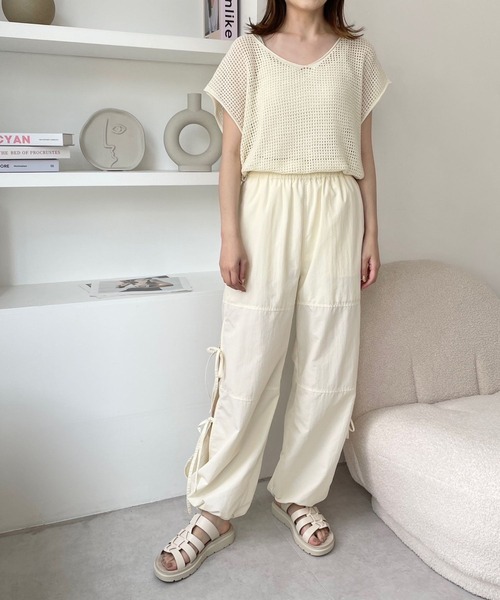 LOWRYS FARM（ローリーズファーム）の「サイドスリットドロストパンツ　962774（その他パンツ・レディース・チャコールグレー/アイボリー/パープル・FREE）」の4枚目の写真