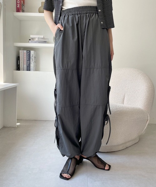 LOWRYS FARM（ローリーズファーム）の「サイドスリットドロストパンツ　962774（その他パンツ・レディース・チャコールグレー/アイボリー/パープル・FREE）」の9枚目の写真