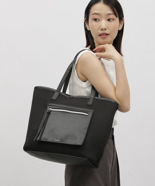 LAKOLE（ラコレ）の「ネオプレーンフロントポケットトートバッグ2 / 963900（トートバッグ・レディース・オフホワイト/ブラウン系その他/ブラック/グレー/ネイビー・FREE）」の4枚目の写真