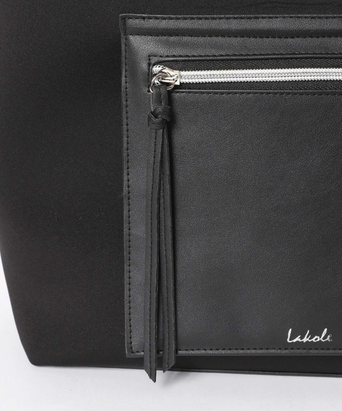 LAKOLE（ラコレ）の「ネオプレーンフロントポケットトートバッグ2 / 963900（トートバッグ・レディース・オフホワイト/ブラウン系その他/ブラック/グレー/ネイビー・FREE）」の21枚目の写真