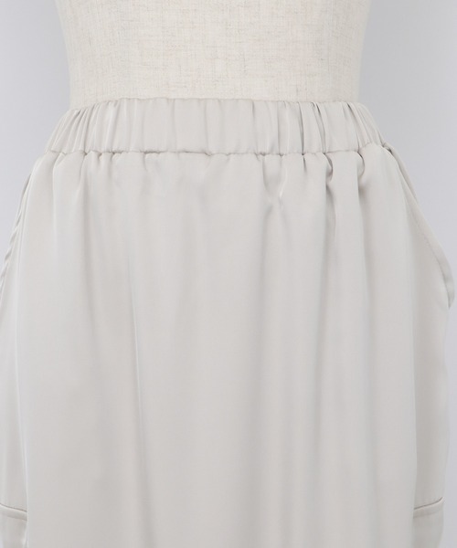 BLUEEAST（ブルーイースト）の「シャーリングカーゴスカート（スカート・レディース・チャコールグレー/ブラック/グレイッシュベージュ/カーキ/ブラウン・MEDIUM）」の17枚目の写真