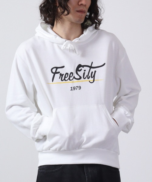 FUNALIVE(ファンアライブ)の「Printed fleece pullover hoodie / プリント裏毛プルオーバーパーカー unisex(パーカー・メンズ・ホワイト系/ネイビー系/ネイビー系1/グレー系/グレー系2/ブラック系1/ブラック系2/ベージュ系1/ホワイト系2/グレー系1/杢グレー/ホワイト/ネイビー/ベージュ/ブラック系/ホワイト系1/ネイビー系2/ベージュ系2/ベージュ系/ブラック・L/M/LL)」の3枚目の写真