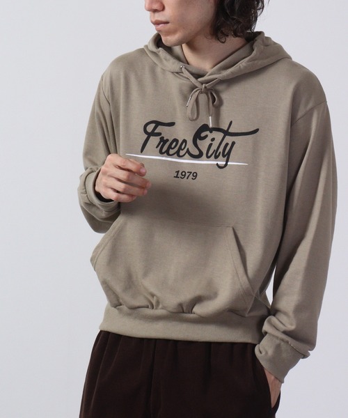 FUNALIVE(ファンアライブ)の「Printed fleece pullover hoodie / プリント裏毛プルオーバーパーカー unisex(パーカー・メンズ・ホワイト系/ネイビー系/ネイビー系1/グレー系/グレー系2/ブラック系1/ブラック系2/ベージュ系1/ホワイト系2/グレー系1/杢グレー/ホワイト/ネイビー/ベージュ/ブラック系/ホワイト系1/ネイビー系2/ベージュ系2/ベージュ系/ブラック・L/M/LL)」の15枚目の写真