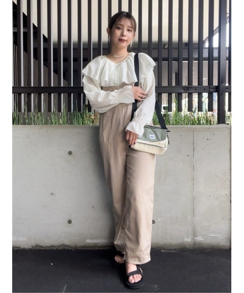 Right-on(ライトオン)の「【HONEYSUCKLE ROSE】シアーフリルブラウス(シャツ/ブラウス・レディース・ブラウン/ブラック/オフホワイト・M-L)」の13枚目の写真