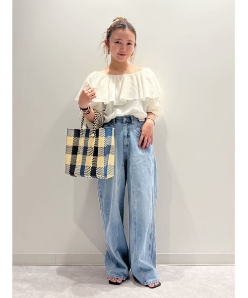 Right-on(ライトオン)の「【HONEYSUCKLE ROSE】シアーフリルブラウス(シャツ/ブラウス・レディース・ブラウン/ブラック/オフホワイト・M-L)」の19枚目の写真