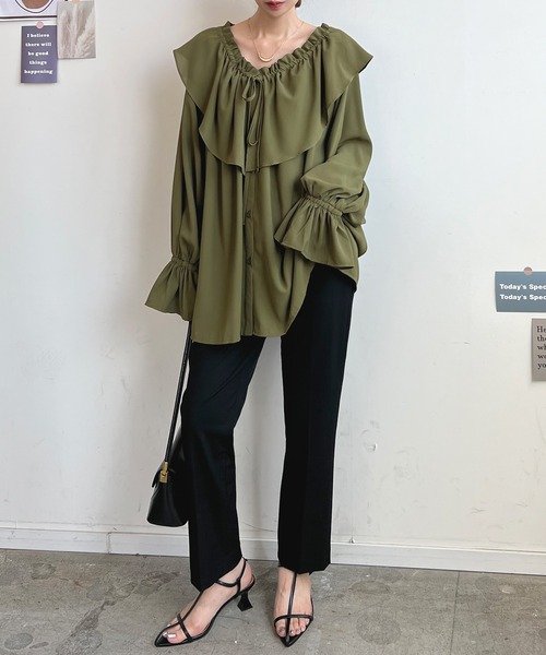 Futier land（フューティアランド）の「BIGカラーフリルチュニックブラウス（シャツ/ブラウス・レディース・オレンジ/ホワイト/グレイッシュベージュ/カーキ/ブラック/ライトイエロー・FREE）」の4枚目の写真