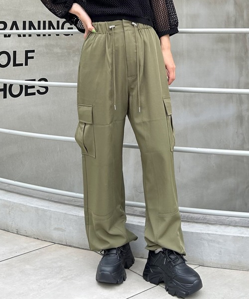 INGNI（イング）の「ツイルカーゴ／パンツ（カーゴパンツ・レディース・ブラック/カーキ/アイボリー・FREE）」の3枚目の写真