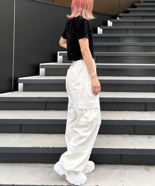 INGNI（イング）の「ツイルカーゴ／パンツ（カーゴパンツ・レディース・ブラック/カーキ/アイボリー・FREE）」の14枚目の写真