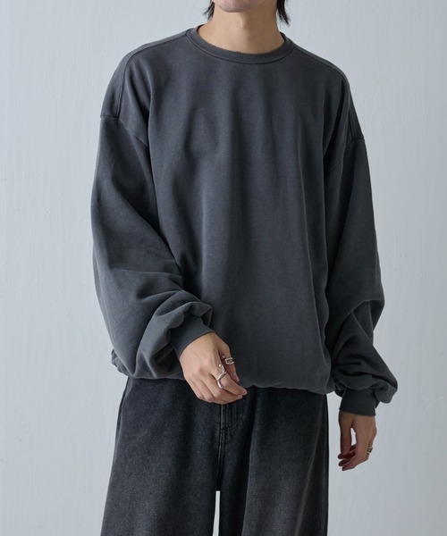 COLONY 2139（コロニートゥーワンスリーナイン）の「ピグメントダメージ裏起毛クルースウェット（スウェット・メンズ・ブラック/チャコールグレー・LARGE/MEDIUM）」の6枚目の写真