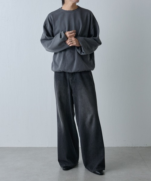 COLONY 2139（コロニートゥーワンスリーナイン）の「ピグメントダメージ裏起毛クルースウェット（スウェット・メンズ・ブラック/チャコールグレー・LARGE/MEDIUM）」の18枚目の写真