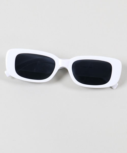 SPINNS（スピンズ）の「ナローフレームスクエアサングラス/Y2K・韓国ストリート/ユニセックス（サングラス・メンズ・B/A/C・ONESIZE）」の2枚目の写真