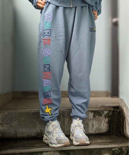 Mark Gonzales(マーク・ゴンザレス)の「MARK GONZALES ART WORK/マークゴンザレス【web限定】マルチカラー発泡ロゴスウェットパンツ(スウェットパンツ・メンズ・ブルー系/ブラック/アッシュグレー/ライトグレー・MEDIUM/LARGE/X-LARGE)」の9枚目の写真