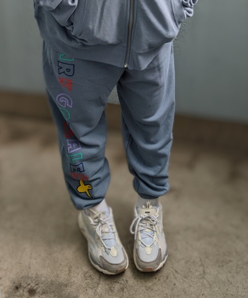 Mark Gonzales(マーク・ゴンザレス)の「MARK GONZALES ART WORK/マークゴンザレス【web限定】マルチカラー発泡ロゴスウェットパンツ(スウェットパンツ・メンズ・ブルー系/ブラック/アッシュグレー/ライトグレー・MEDIUM/LARGE/X-LARGE)」の8枚目の写真