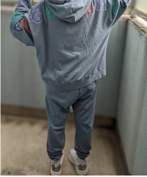 Mark Gonzales(マーク・ゴンザレス)の「MARK GONZALES ART WORK/マークゴンザレス【web限定】マルチカラー発泡ロゴスウェットパンツ(スウェットパンツ・メンズ・ブルー系/ブラック/アッシュグレー/ライトグレー・MEDIUM/LARGE/X-LARGE)」の5枚目の写真