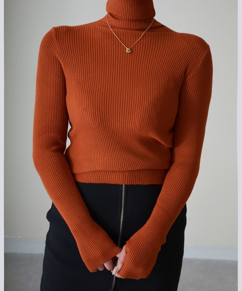 ibeul_（イベール）の「フィンガーホールハイネックスリムリブニットトップス（ニット/セーター・レディース・ブルー/アイボリー/ブラウン/ホワイト/ブラック/チャコール/ライム/ベージュ/グレー・FREE）」の17枚目の写真