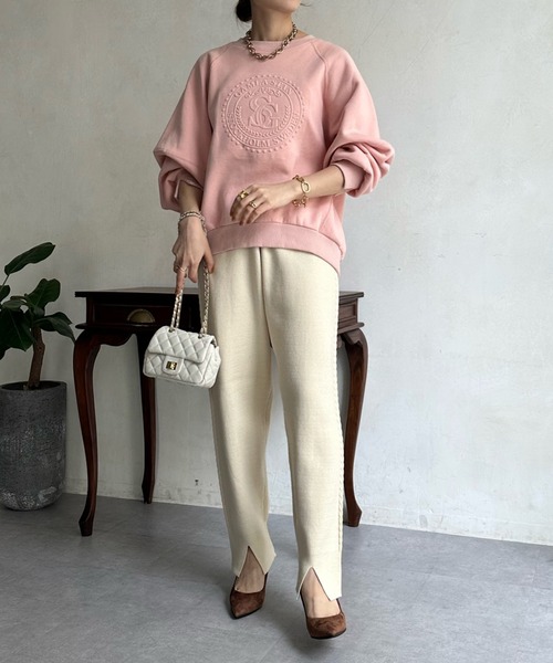 DouDou（ドゥドゥ）の「【WEB限定】 裏起毛エンボスロゴトップス（その他トップス・レディース・オフホワイト/ピンク/チャコールグレー・FREE）」の6枚目の写真