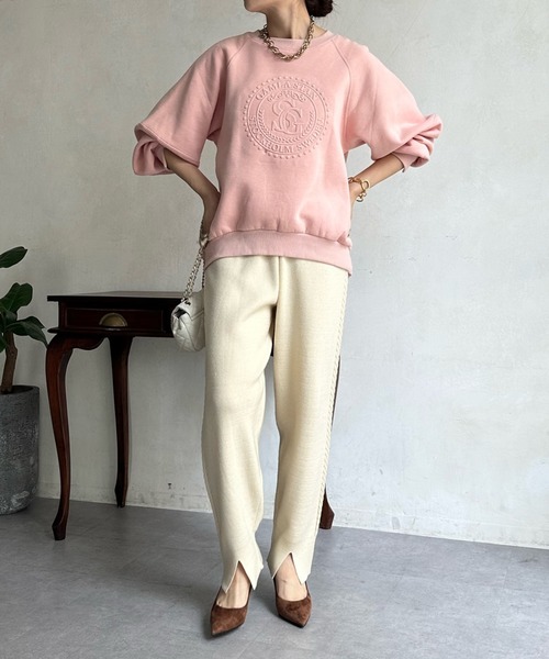 DouDou（ドゥドゥ）の「【WEB限定】 裏起毛エンボスロゴトップス（その他トップス・レディース・オフホワイト/ピンク/チャコールグレー・FREE）」の7枚目の写真