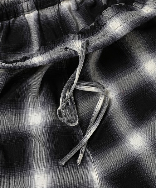 PHINGERIN（フィンガリン）の「PAJALOPHA SHORTS OMBRE（その他パンツ・メンズ・ブラック系その他・M）」の2枚目の写真