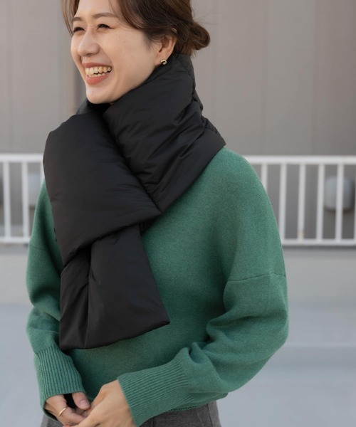 URBAN RESEARCH DOORS(アーバンリサーチドアーズ)の「中綿マフラー(マフラー・レディース・ベージュ/ブラック・-)」の4枚目の写真