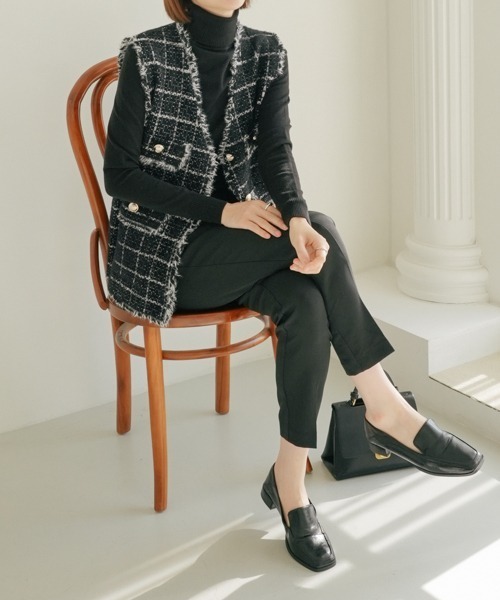 SHOPLIST styled by DHOLIC(ショップリストスタイルドバイディーホリック)の「【SHOPLIST styled by DHOLIC 限定】 美脚 シルエット ストレッチ タック テーパードパンツ(スラックス・レディース・ライトブラウン/ライトベージュ/ライトグリーン/ブラック/ライトグレー/イエロー・M/S)」の15枚目の写真