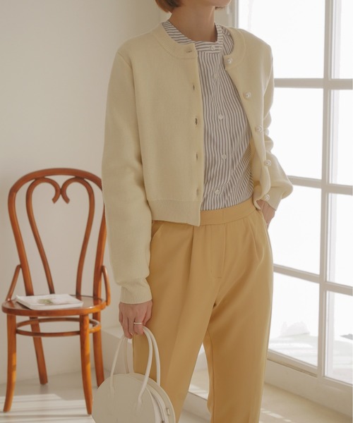 SHOPLIST styled by DHOLIC(ショップリストスタイルドバイディーホリック)の「【SHOPLIST styled by DHOLIC 限定】 美脚 シルエット ストレッチ タック テーパードパンツ(スラックス・レディース・ライトブラウン/ライトベージュ/ライトグリーン/ブラック/ライトグレー/イエロー・M/S)」の21枚目の写真