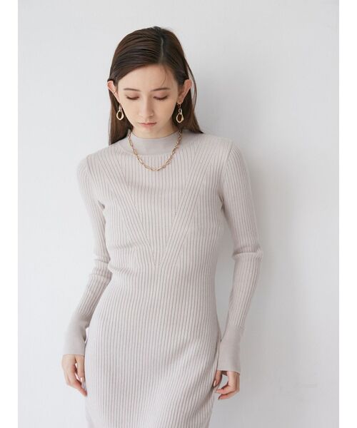 MURUA（ムルーア）の「ボトルネックニットミニワンピース（ワンピース・レディース・アイボリー/ブラック/その他1・FREE）」の9枚目の写真