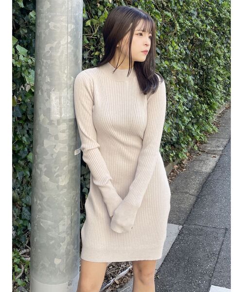 MURUA（ムルーア）の「ボトルネックニットミニワンピース（ワンピース・レディース・アイボリー/ブラック/その他1・FREE）」の22枚目の写真