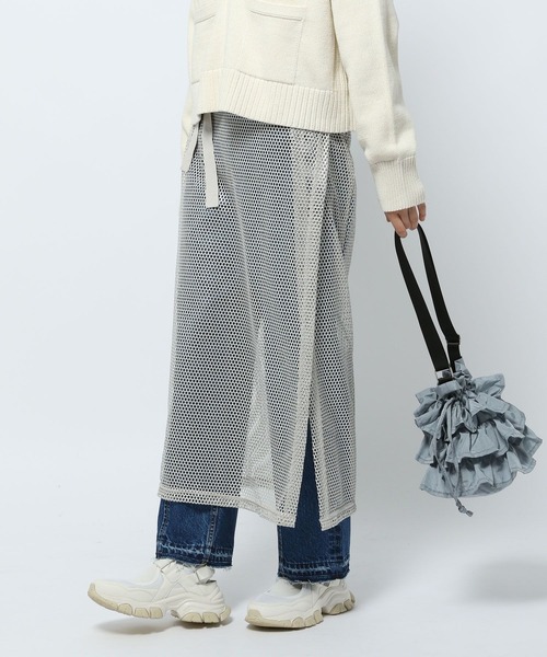 niko and...（ニコアンド）の「メタリックメッシュラップスカート（スカート・レディース・ベージュ/ライトグレー・FREE）」の2枚目の写真