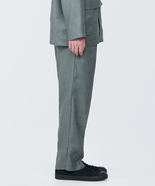 無印良品（ムジルシリョウヒン）の「紳士　ヘンプ混タックストレートパンツ（その他パンツ・メンズ・グレー系1/ライトグリーン/ブラック・XS/S/M/XL/L）」の14枚目の写真